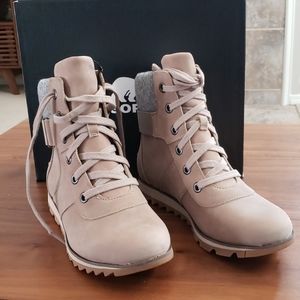 SOREL Harlow Conquest Boots
